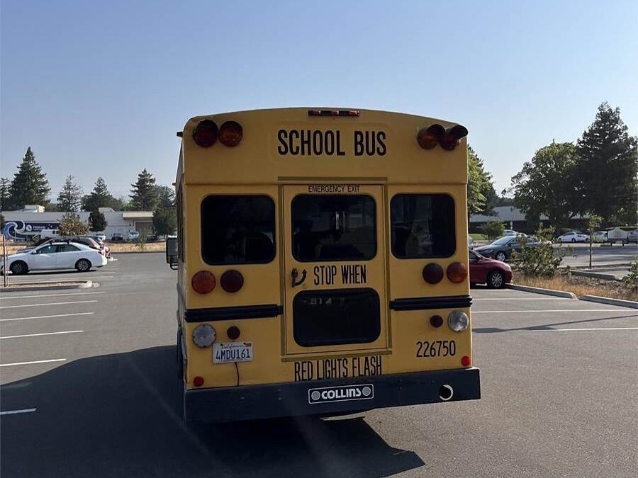 去年からキッチンカーの計画を立て、いつもお世話になっている車